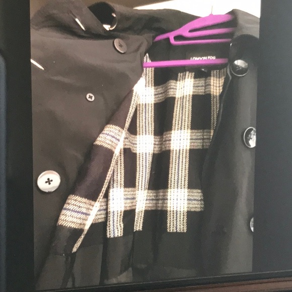 Classic London Fog Double-Breasted Trench Coat - Picture 5 of 6